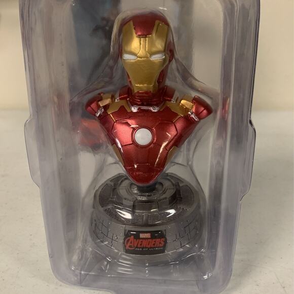 Avengers: Age of Ultron Light Up Paperweight Bust Iron Man - Picture 4 of 10